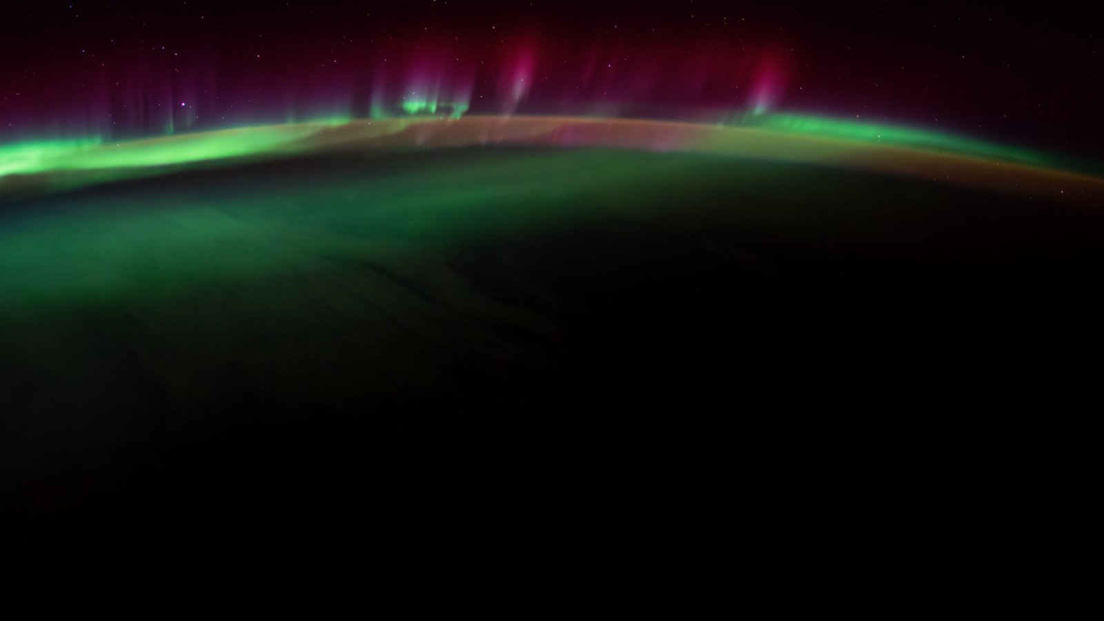Ritmos circadianos y descanso profundo: cómo la oscuridad limpia cura el insomnio moderno